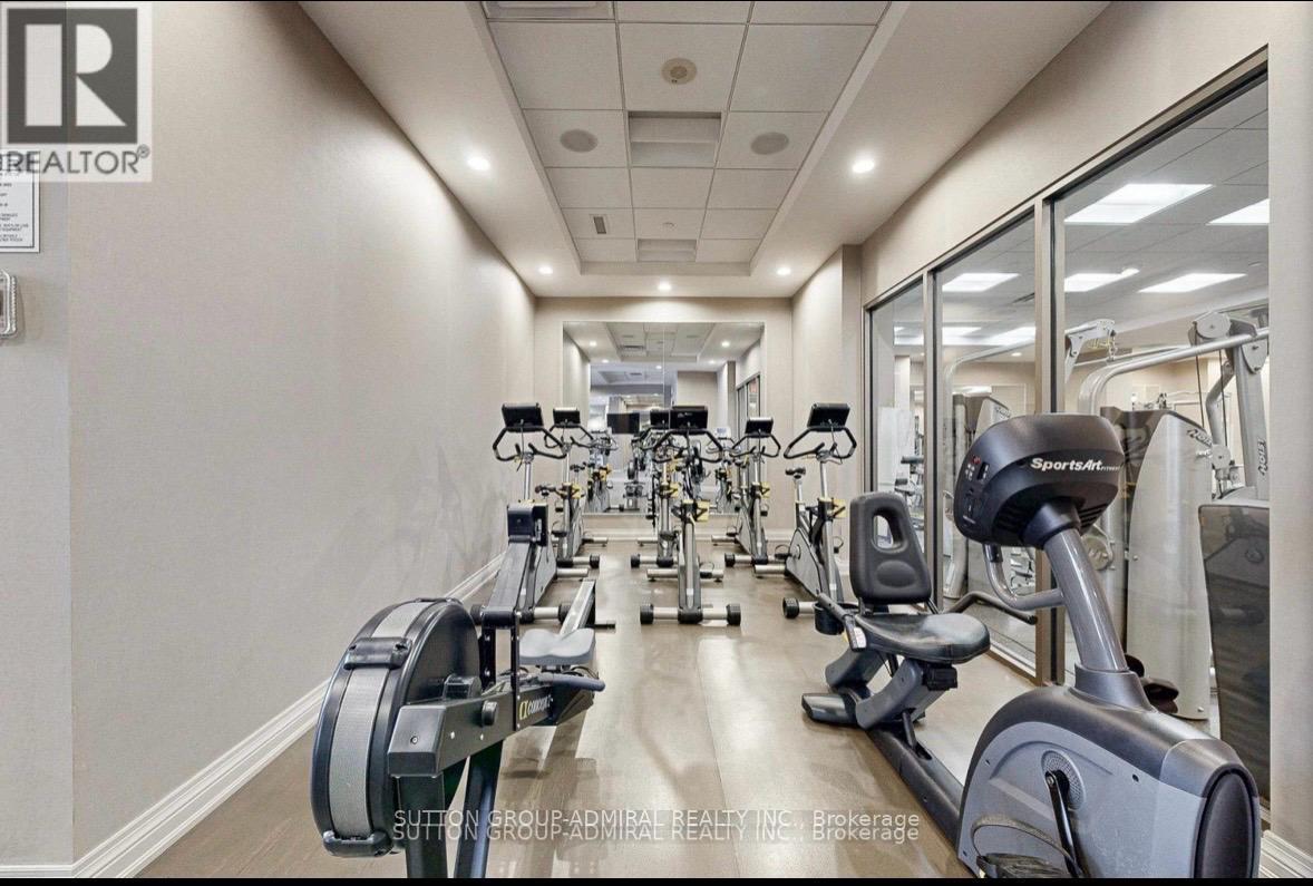 1016 - 9255 Jane Street, Vaughan, ON - Indoor Photo Showing Gym Room