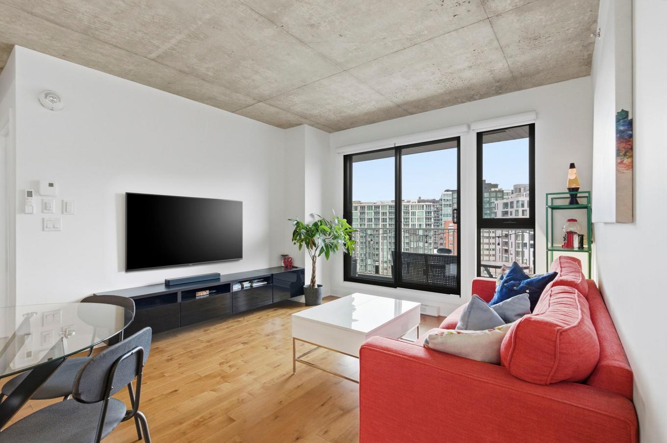 Salon - 1201-170 Rue Rioux, Montréal (Le Sud-Ouest), QC - Indoor Photo Showing Living Room