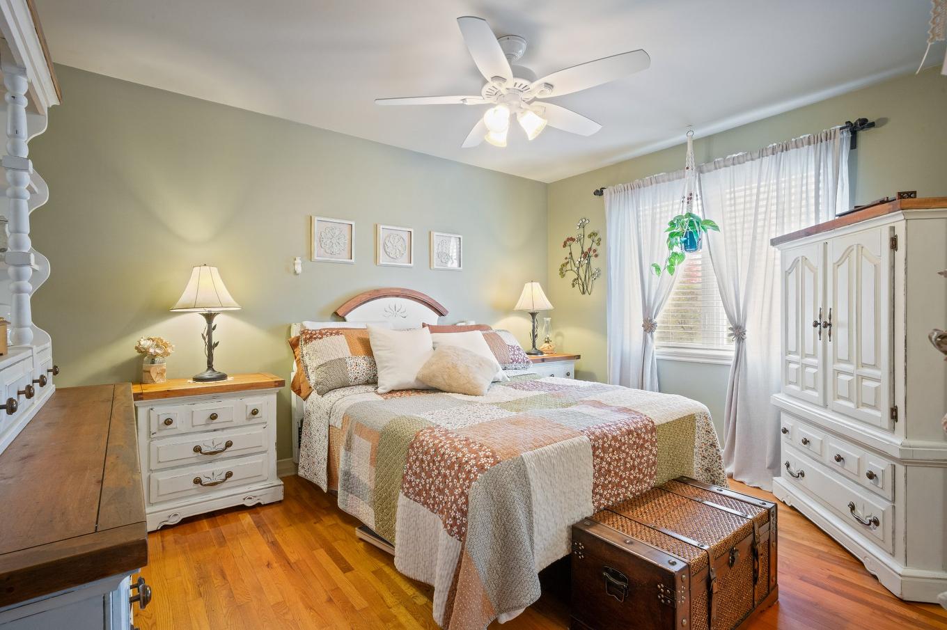 Chambre à coucher principale - 380 Rue Éveline, Laval (Fabreville), QC - Indoor Photo Showing Bedroom