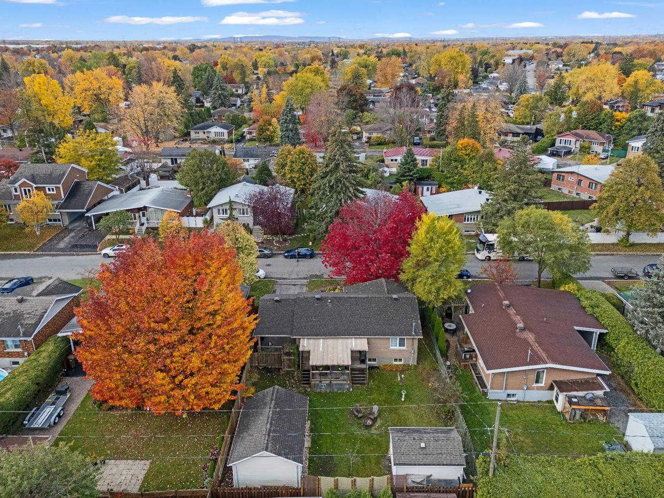 Photo aérienne - 380 Rue Éveline, Laval (Fabreville), QC - Outdoor With View