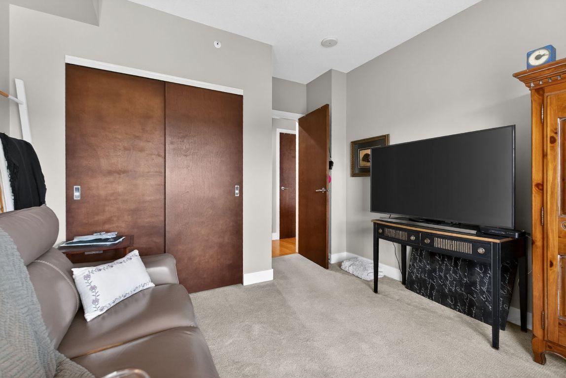403-2040 Springfield Road, Kelowna, BC - Indoor