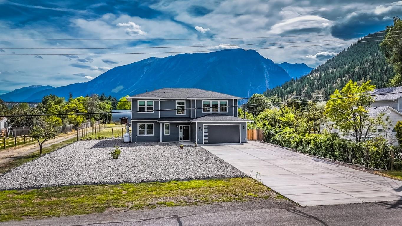 180 Hollywood Crescent, Lillooet, BC - Outdoor
