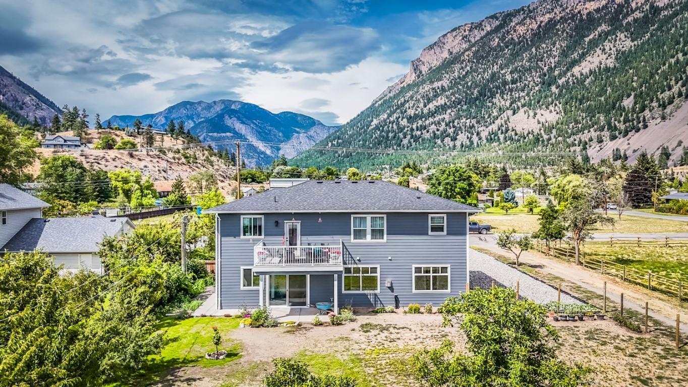 180 Hollywood Crescent, Lillooet, BC - Outdoor