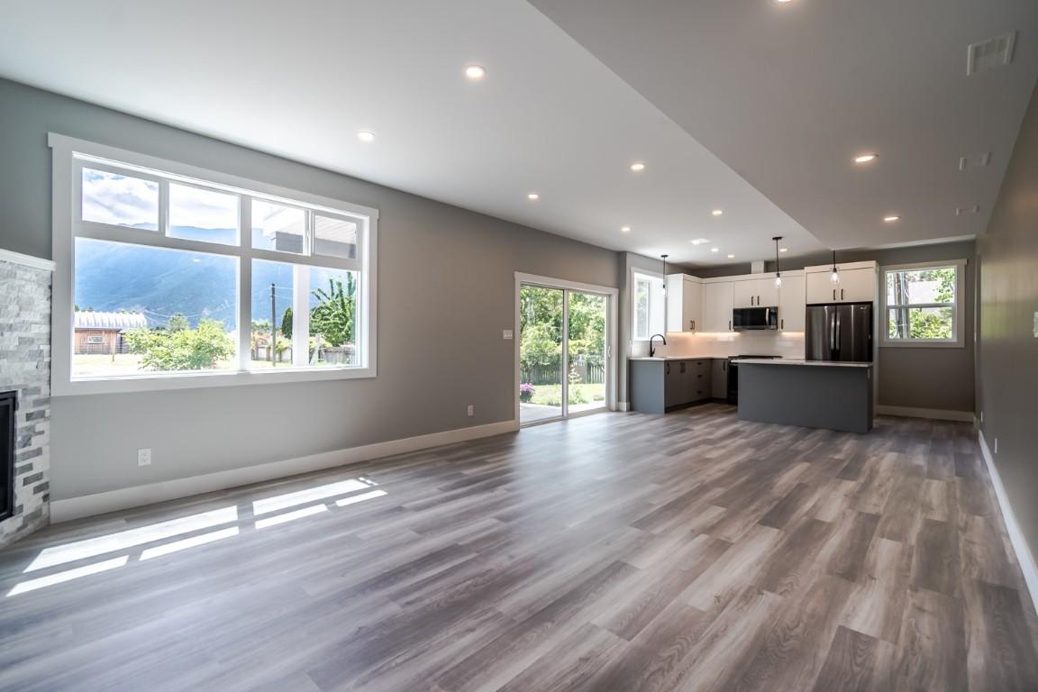180 Hollywood Crescent, Lillooet, BC - Indoor