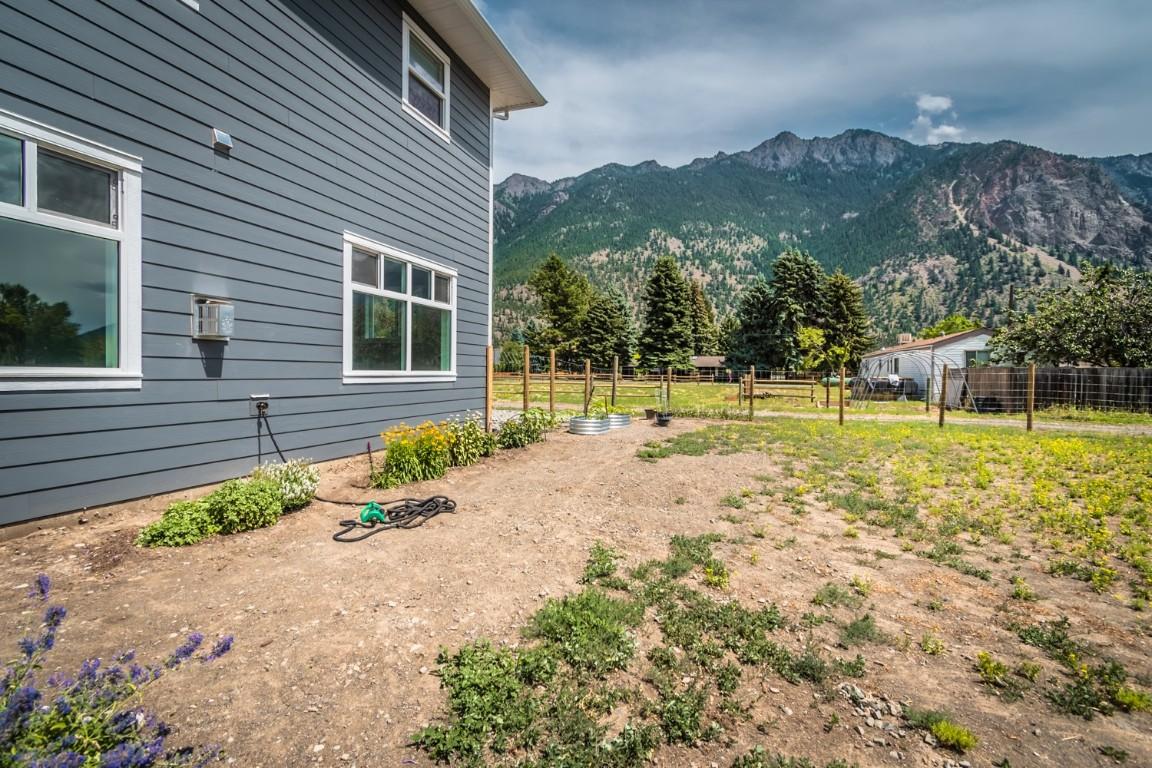 180 Hollywood Crescent, Lillooet, BC - Outdoor