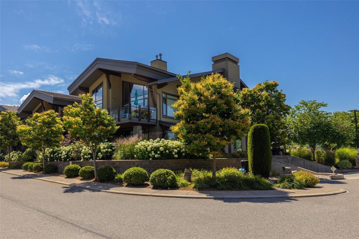 205-600 Sarsons Road, Kelowna, BC - Outdoor