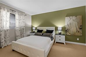 205-600 Sarsons Road, Kelowna, BC - Indoor Photo Showing Bedroom