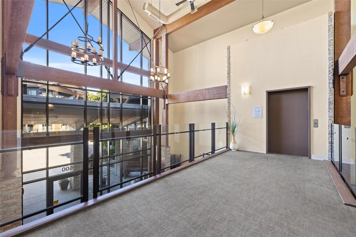 205-600 Sarsons Road, Kelowna, BC - Indoor Photo Showing Other Room