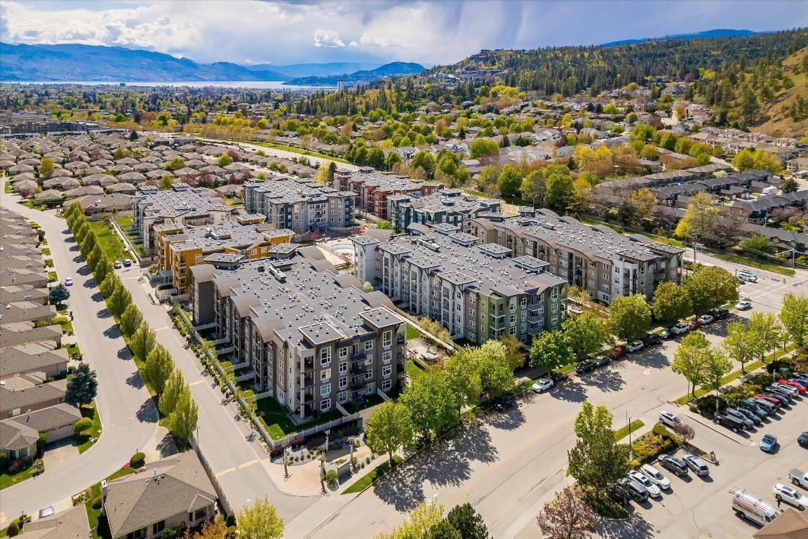 404-571 Yates Road, Kelowna, BC - Outdoor With View