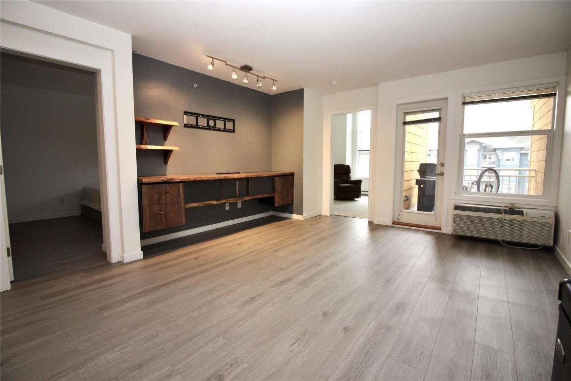 404-571 Yates Road, Kelowna, BC - Indoor