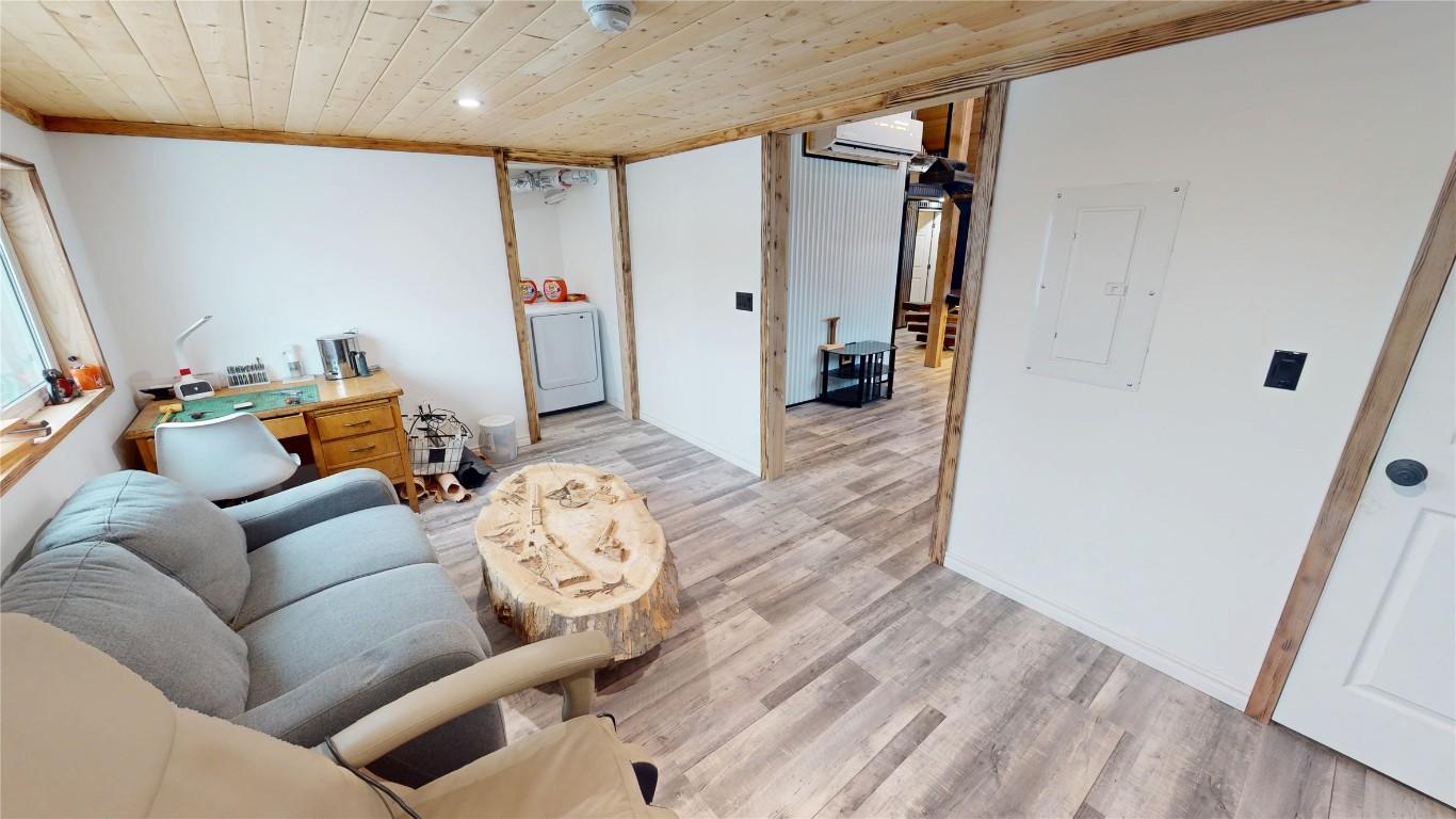 424 Briar Avenue, Cranbrook, BC - Indoor