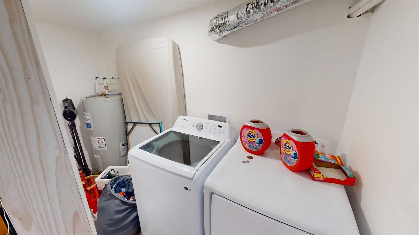 424 Briar Avenue, Cranbrook, BC - Indoor Photo Showing Laundry Room