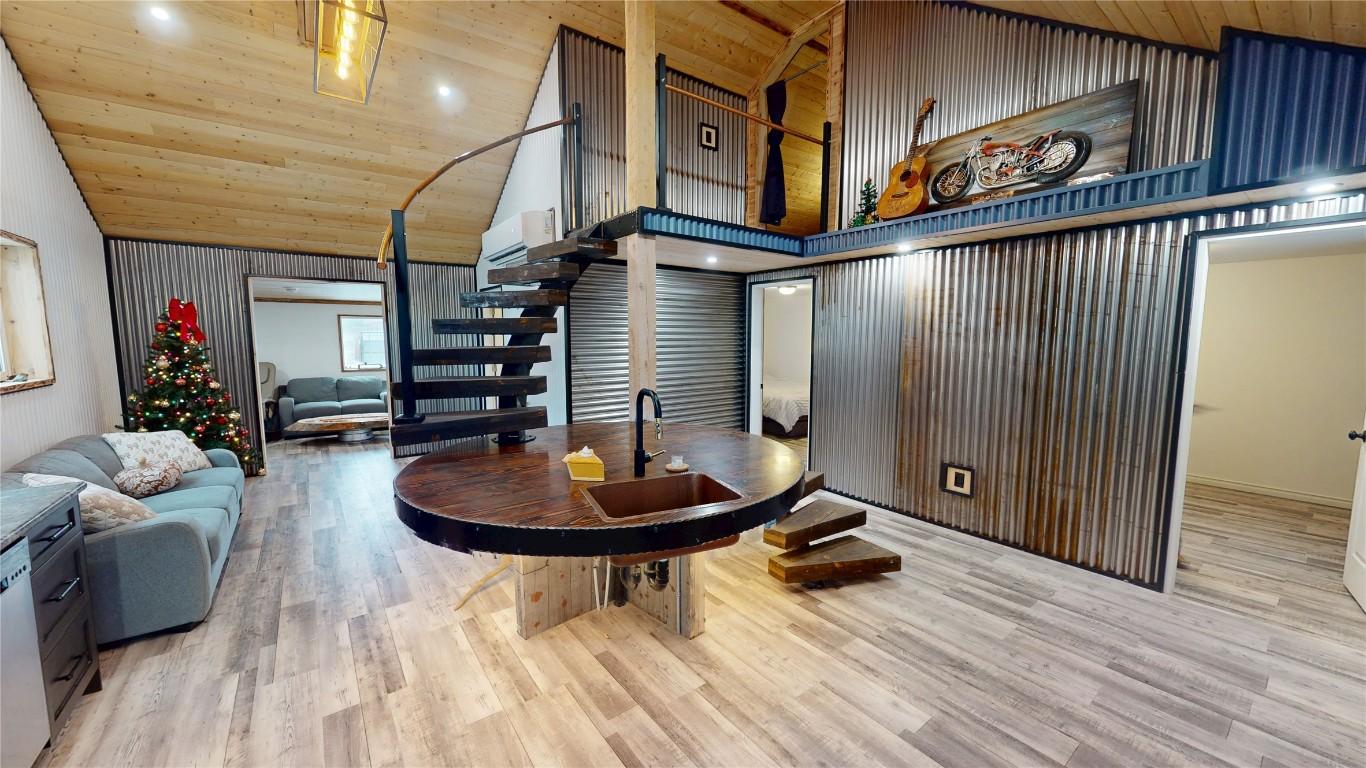 424 Briar Avenue, Cranbrook, BC - Indoor