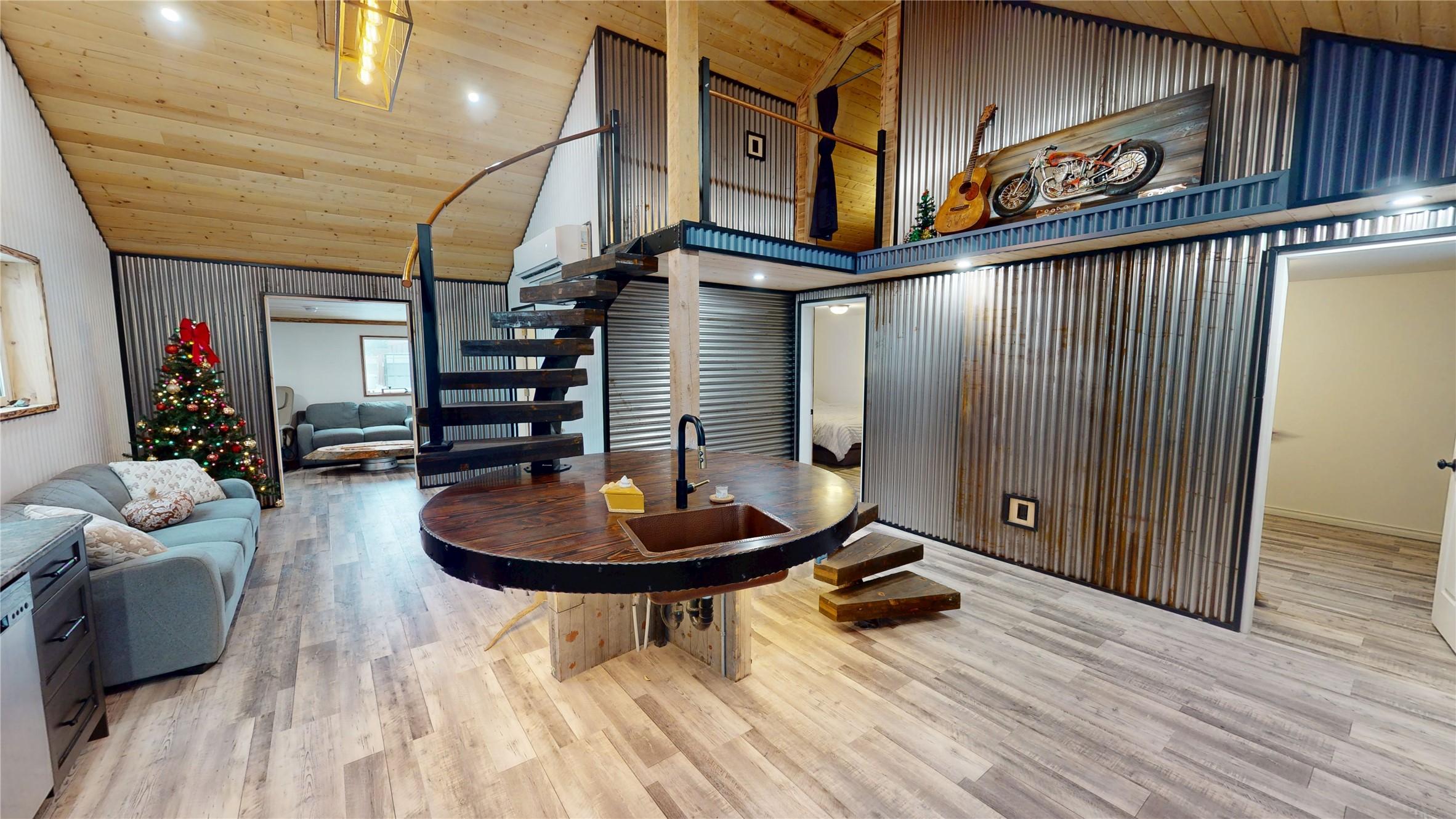 424 Briar Avenue, Cranbrook, BC - Indoor
