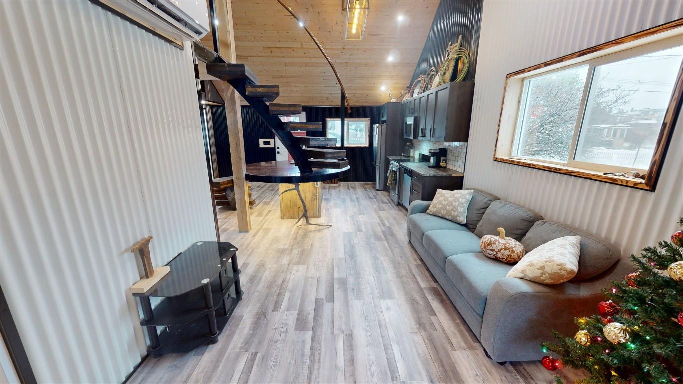 424 Briar Avenue, Cranbrook, BC - Indoor Photo Showing Other Room