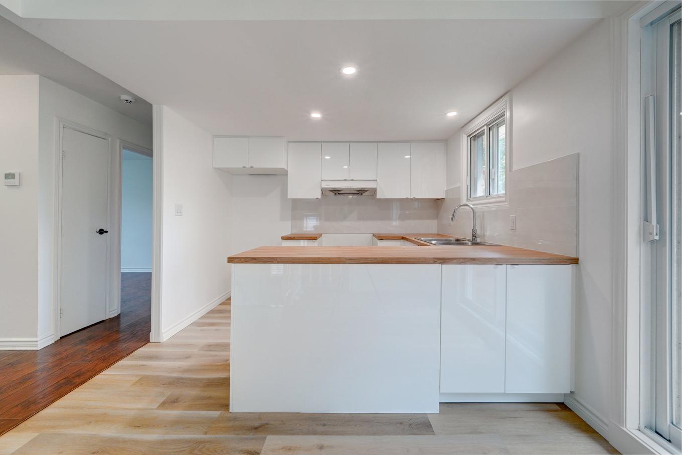 Cuisine - 6015 Av. Baffin, Brossard, QC - Indoor Photo Showing Kitchen