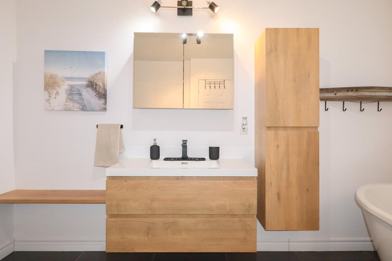 Salle de bains - 2643 Av. Glenada, Shawinigan, QC - Indoor Photo Showing Bathroom