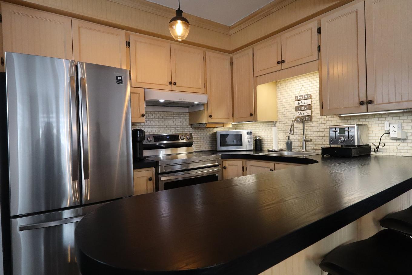 Cuisine - 2643 Av. Glenada, Shawinigan, QC - Indoor Photo Showing Kitchen