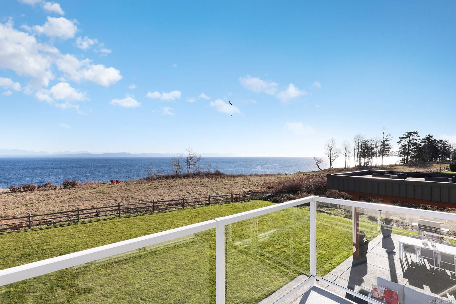 300 Connemara Rd, Comox, BC