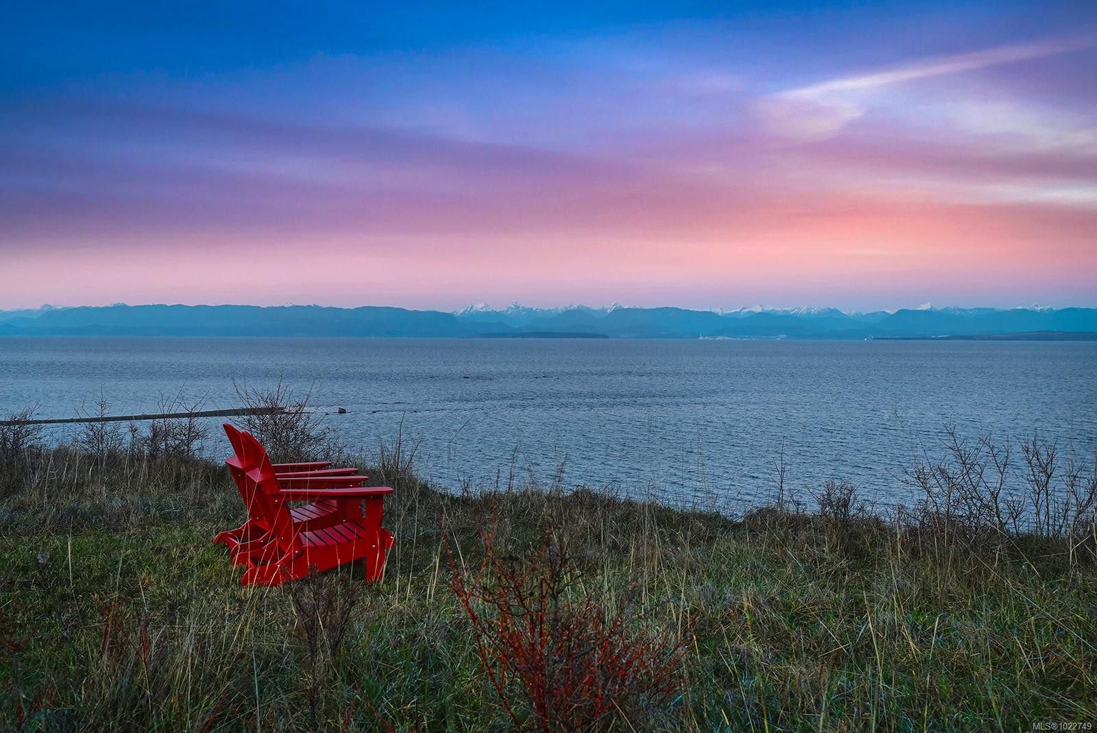 300 Connemara Rd, Comox, BC