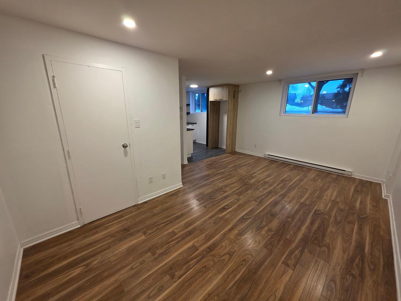 Living room - 1-2265 Av. Auguste, Brossard, QC - Indoor