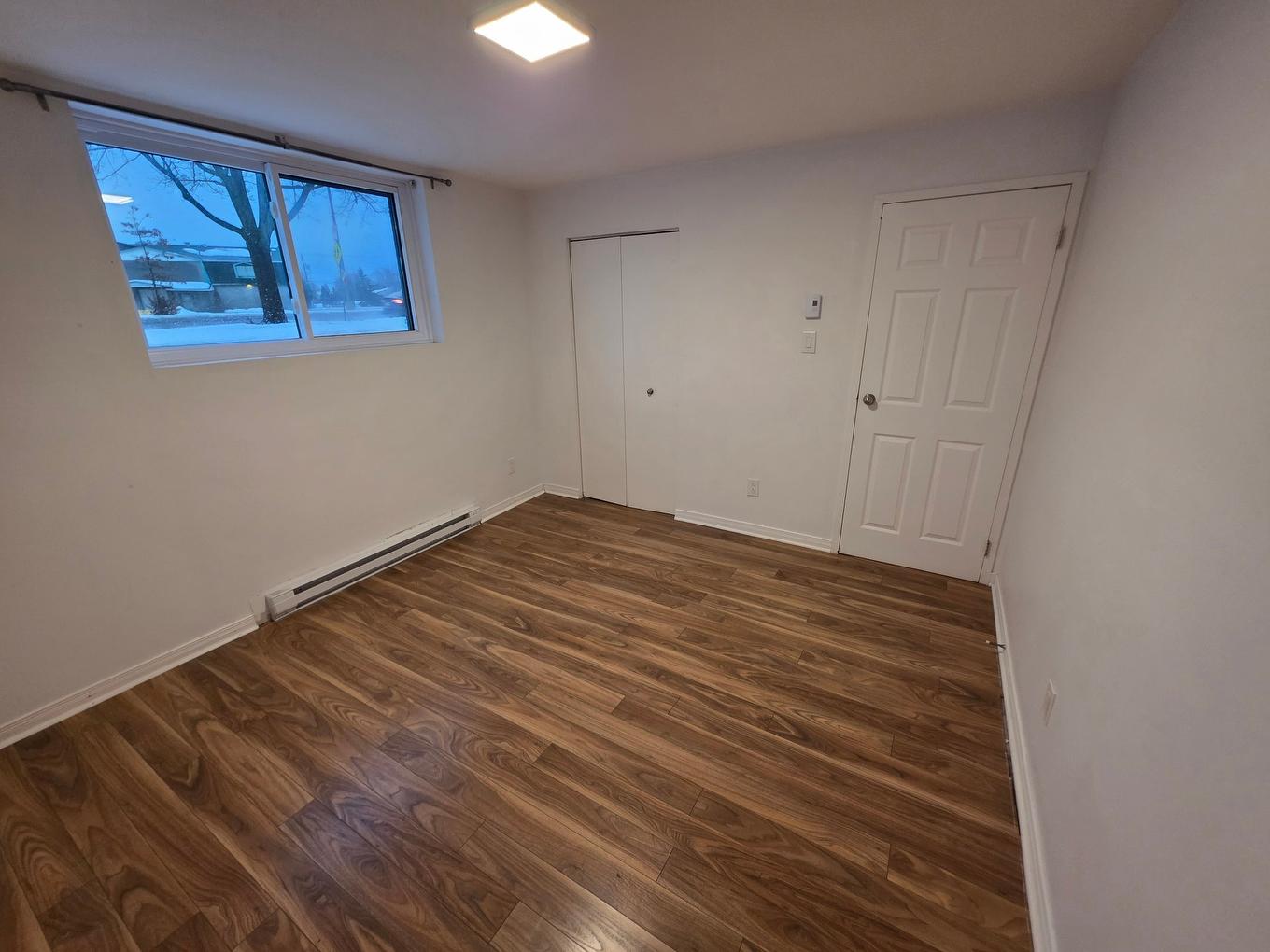 Primary bedroom - 1-2265 Av. Auguste, Brossard, QC - Indoor Photo Showing Other Room