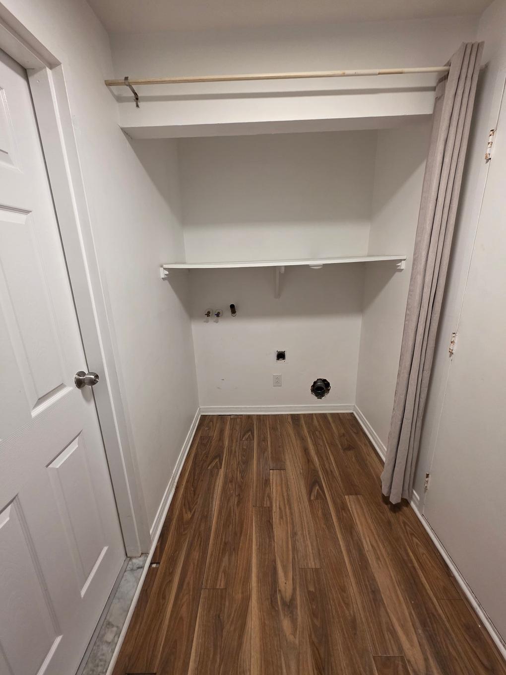 Laundry room - 1-2265 Av. Auguste, Brossard, QC - Indoor With Storage