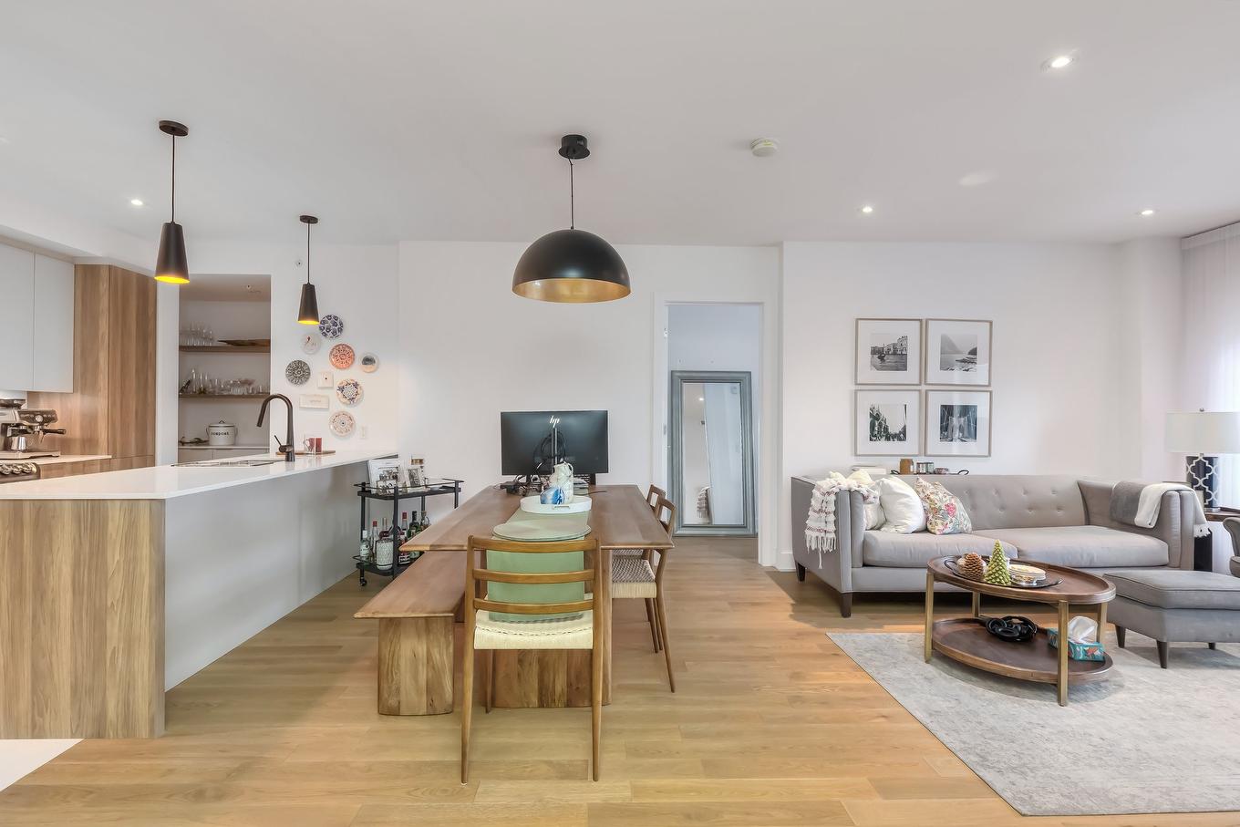 Salle à manger - 511-365 Boul. Brunswick, Pointe-Claire, QC - Indoor Photo Showing Living Room
