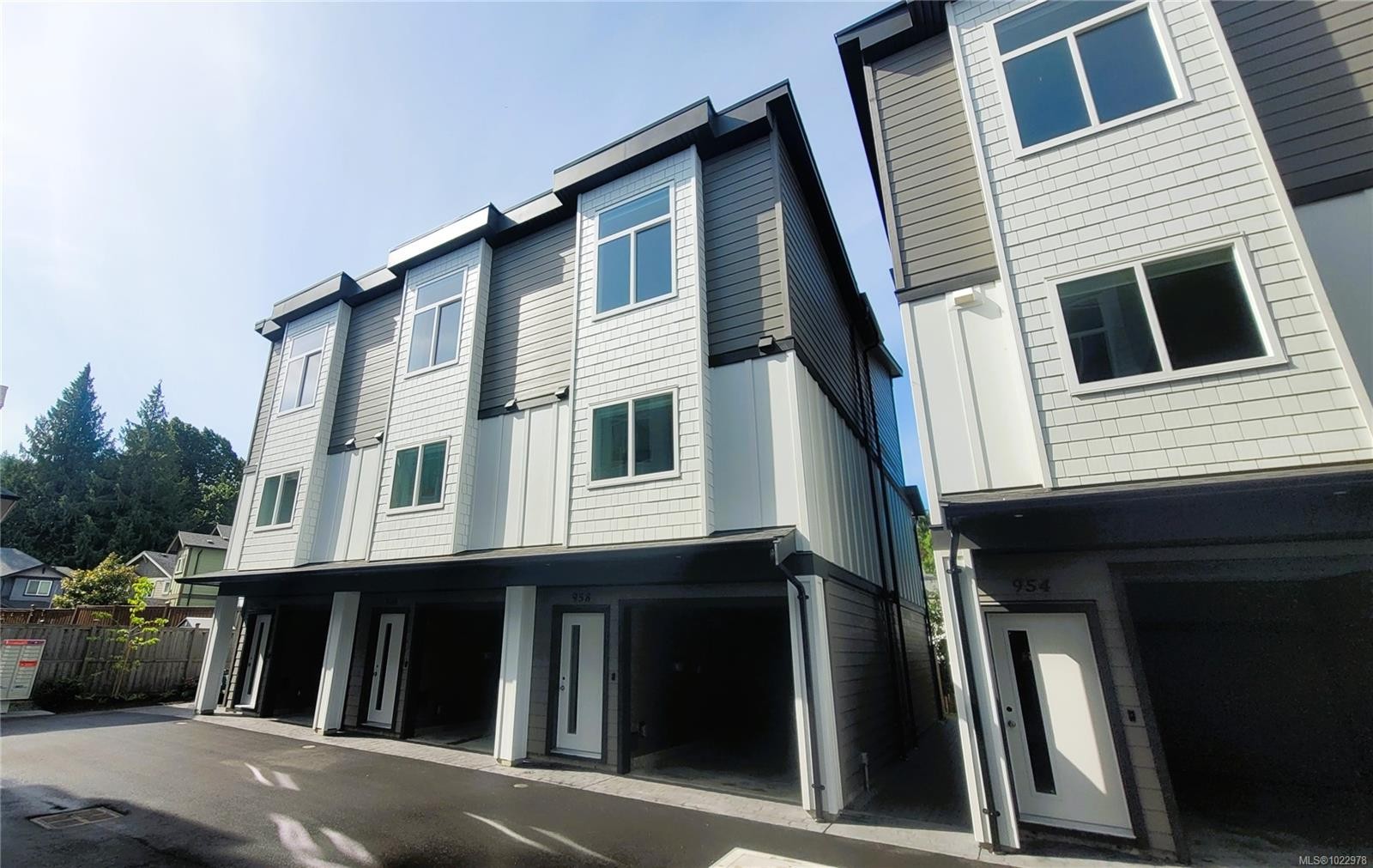 955 Snapdragon Crt, Langford, BC