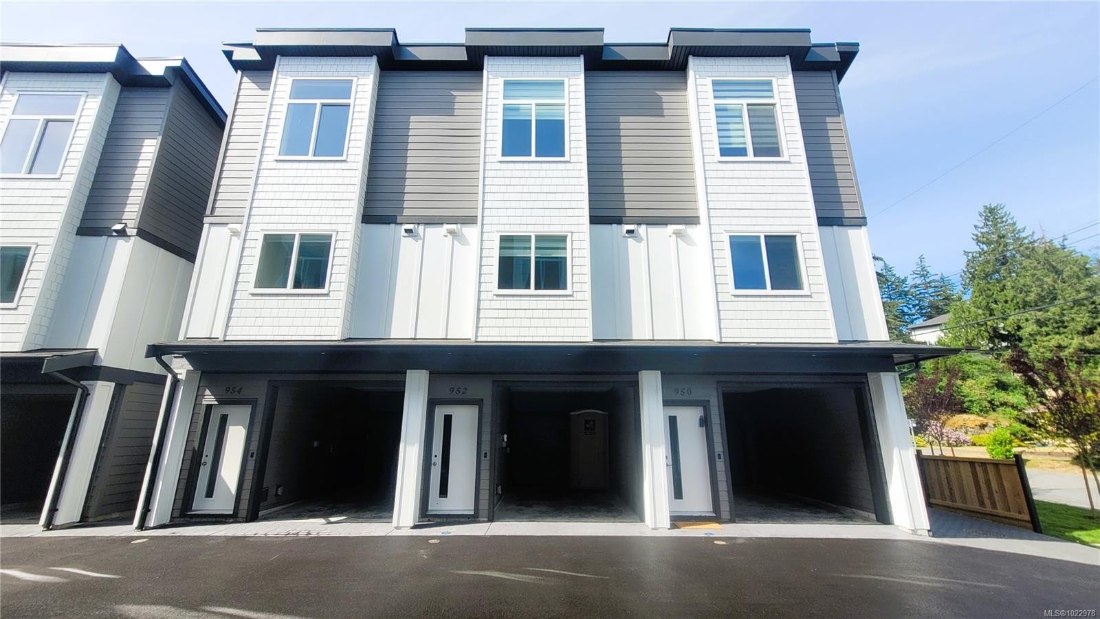955 Snapdragon Crt, Langford, BC