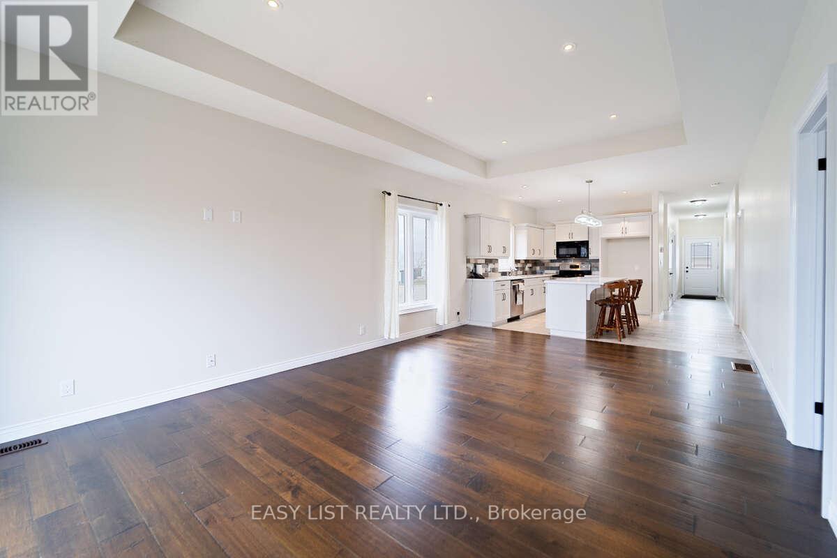 153 Brown Street, Norfolk, ON - Indoor Photo Showing Living Room
