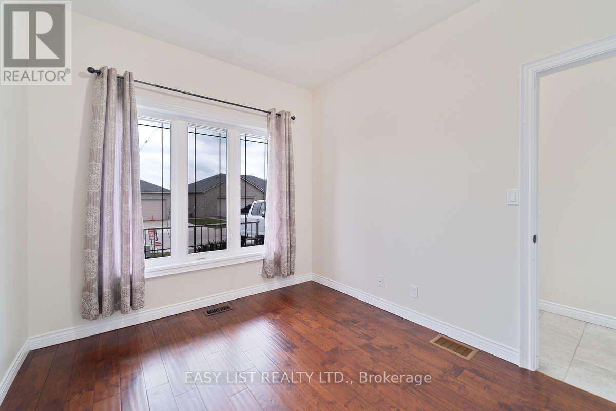 153 Brown Street, Norfolk, ON - Indoor Photo Showing Other Room