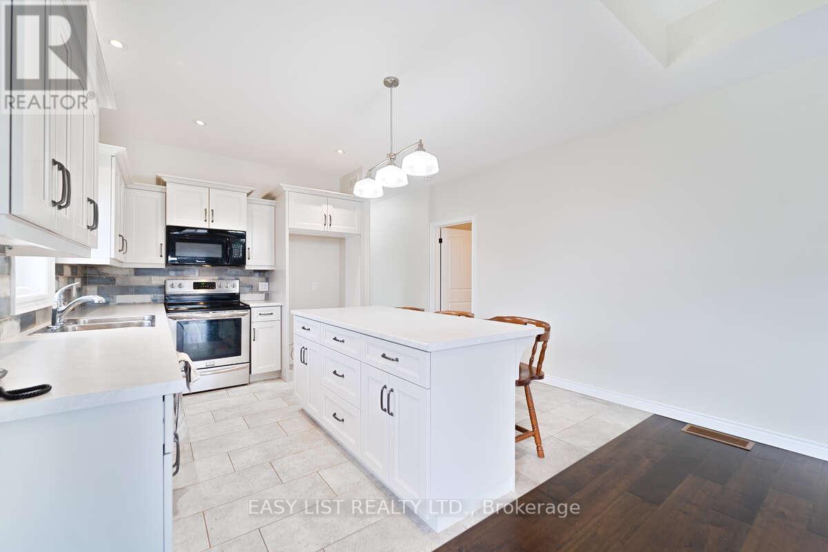153 Brown Street, Norfolk, ON - Indoor Photo Showing Kitchen With Double Sink