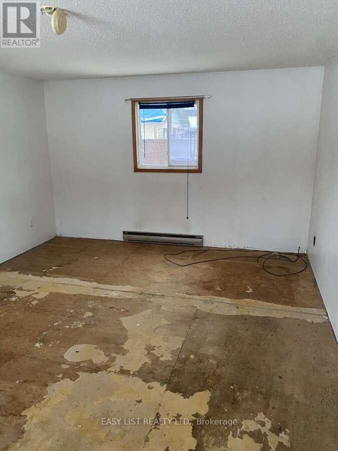 106 Quebec Street, Schreiber, ON