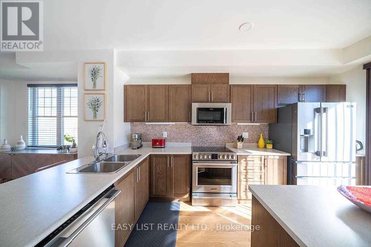 49 Prince William Boulevard, Clarington, ON - Indoor Photo Showing Kitchen With Double Sink