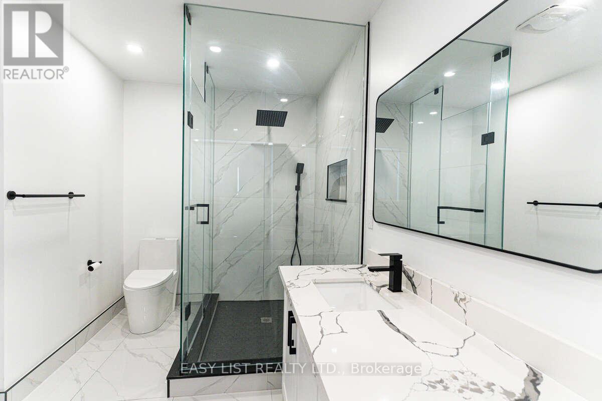 3 Halliday Street, Ajax, ON - Indoor Photo Showing Bathroom