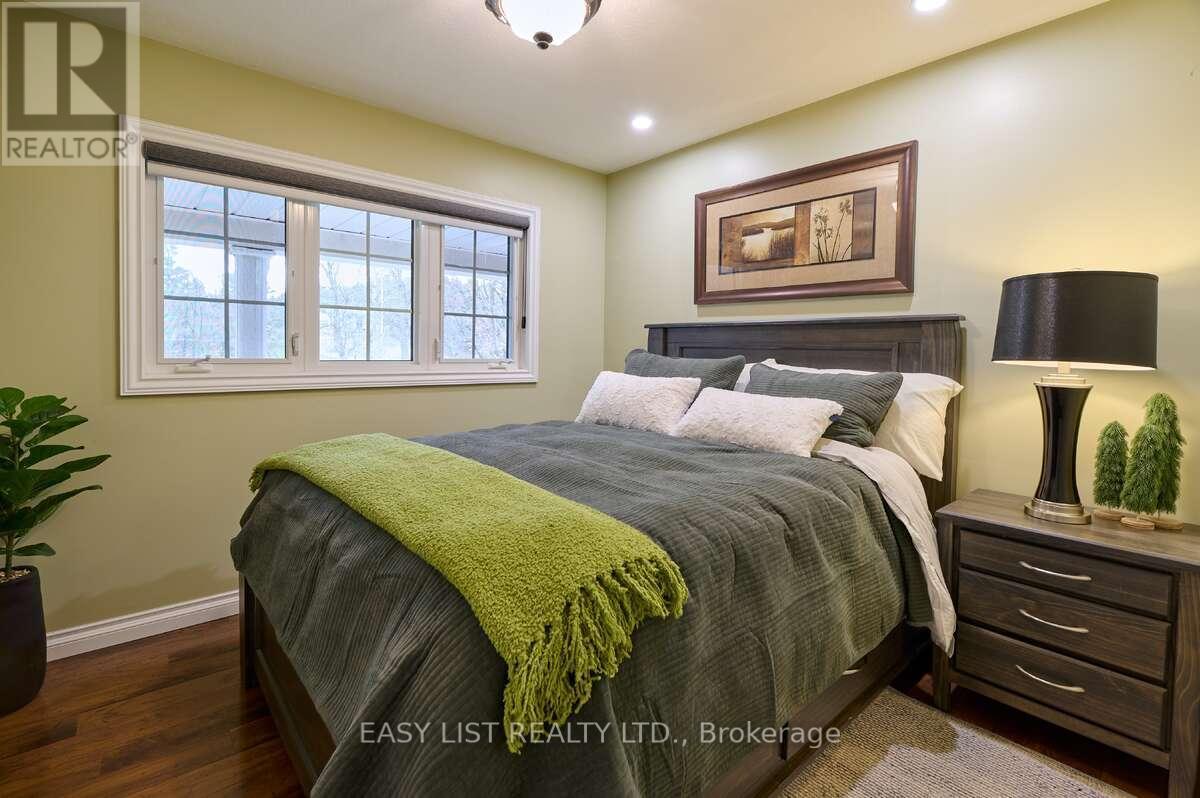 1078 Berletts Road, Wilmot, ON - Indoor Photo Showing Bedroom