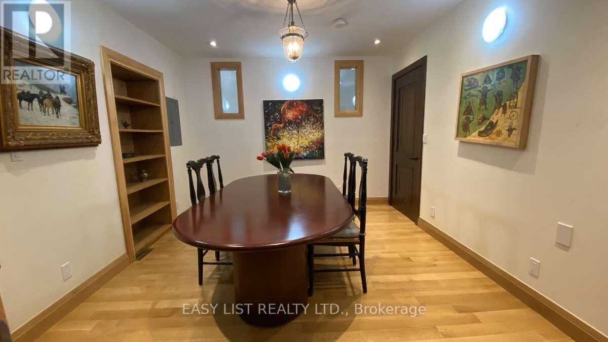 98 Burbank Drive, Toronto, ON - Indoor Photo Showing Dining Room