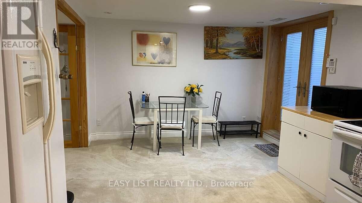 98 Burbank Drive, Toronto, ON - Indoor Photo Showing Dining Room