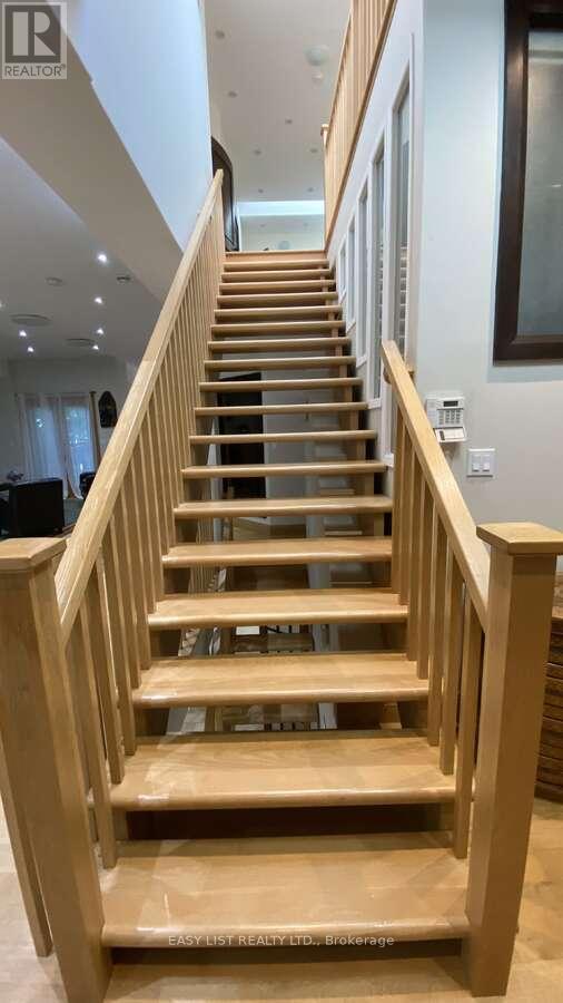 98 Burbank Drive, Toronto, ON - Indoor Photo Showing Other Room