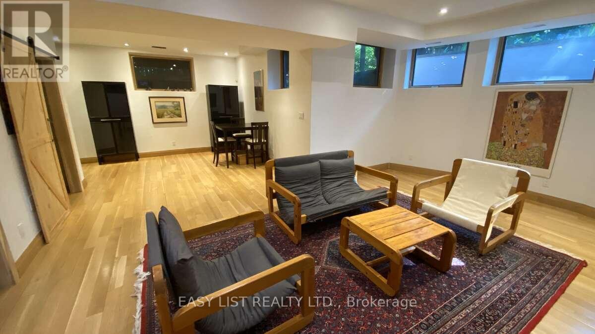 98 Burbank Drive, Toronto, ON - Indoor