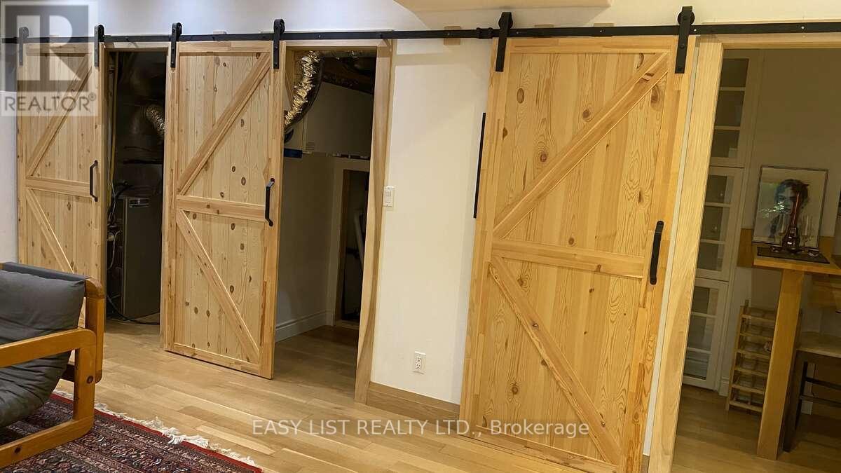 98 Burbank Drive, Toronto, ON - Indoor Photo Showing Other Room