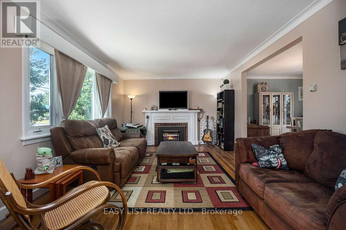 271 Mcarthur Avenue, Ottawa, ON