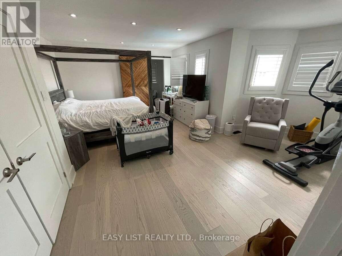 6 Devonridge Crescent, Toronto, ON - Indoor Photo Showing Bedroom