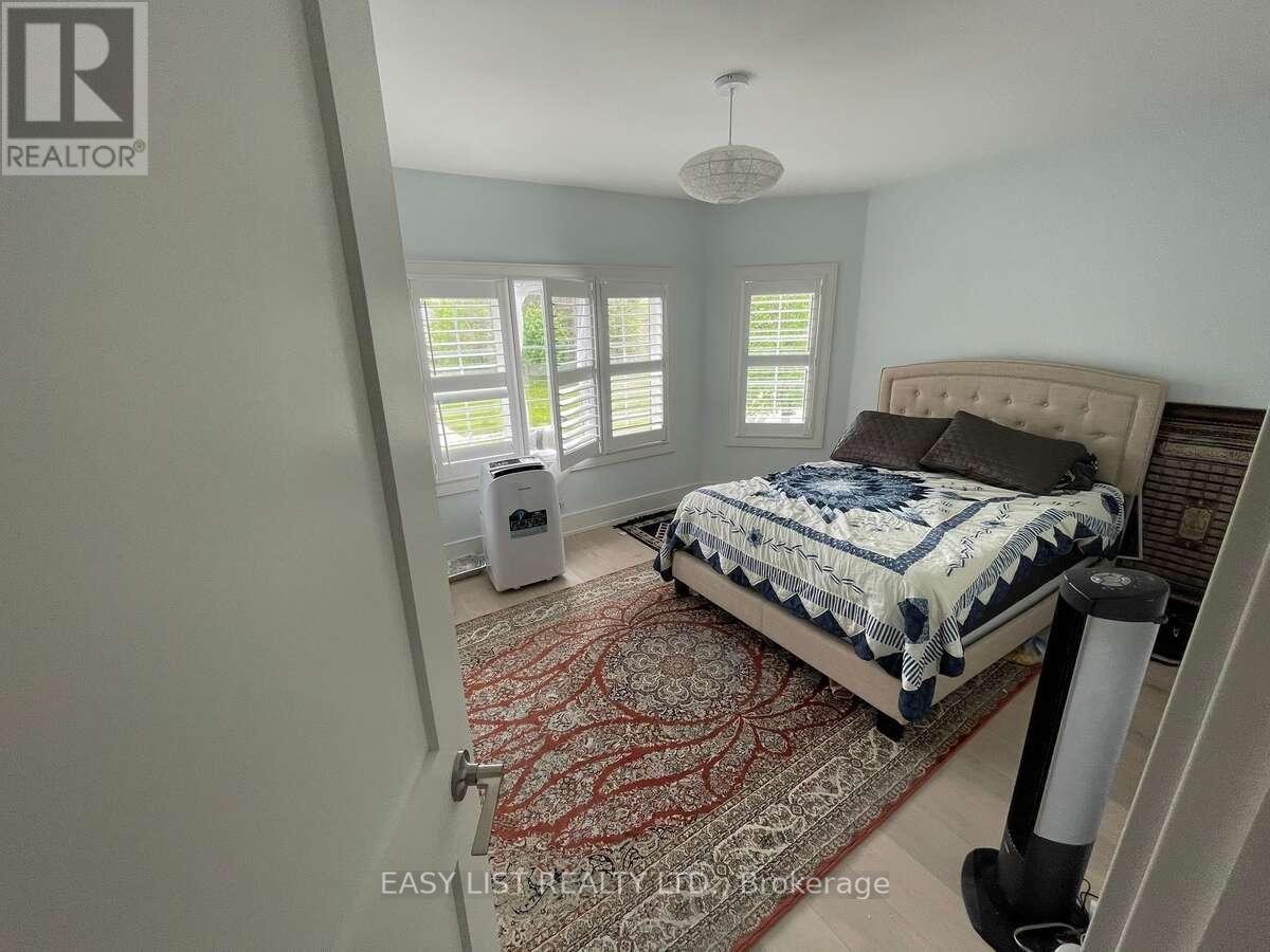 6 Devonridge Crescent, Toronto, ON - Indoor Photo Showing Bedroom