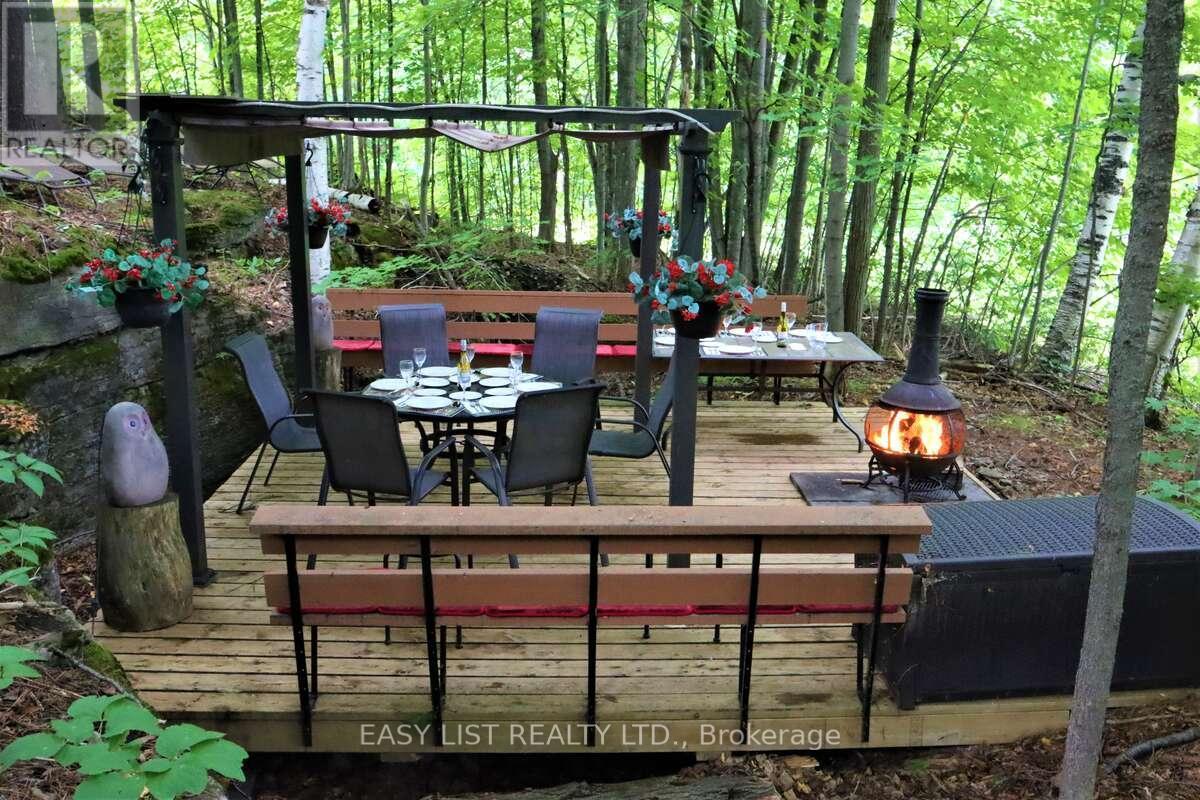 1826 Canaan Road, Ottawa, ON - Outdoor With Deck Patio Veranda