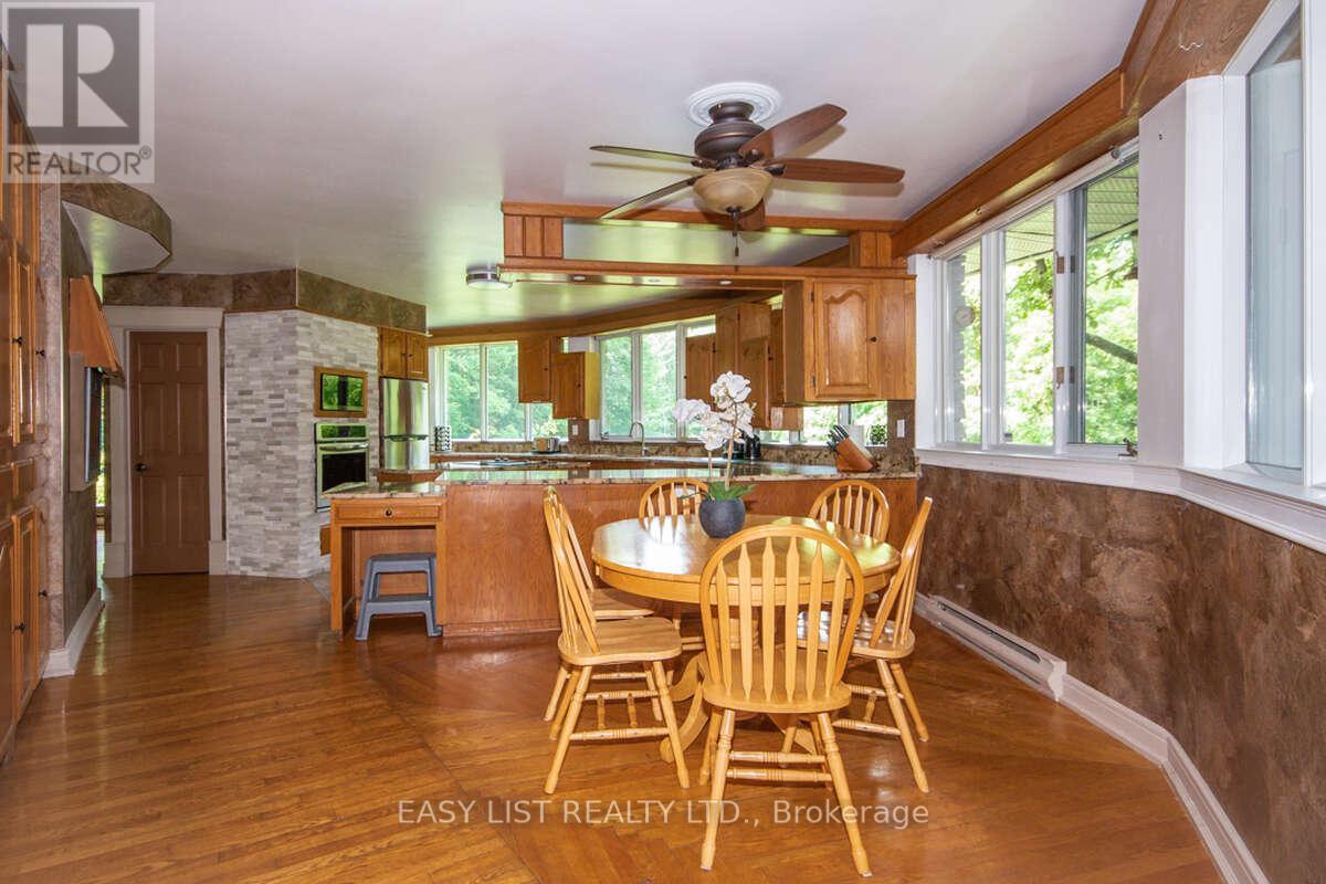 1826 Canaan Road, Ottawa, ON - Indoor Photo Showing Dining Room