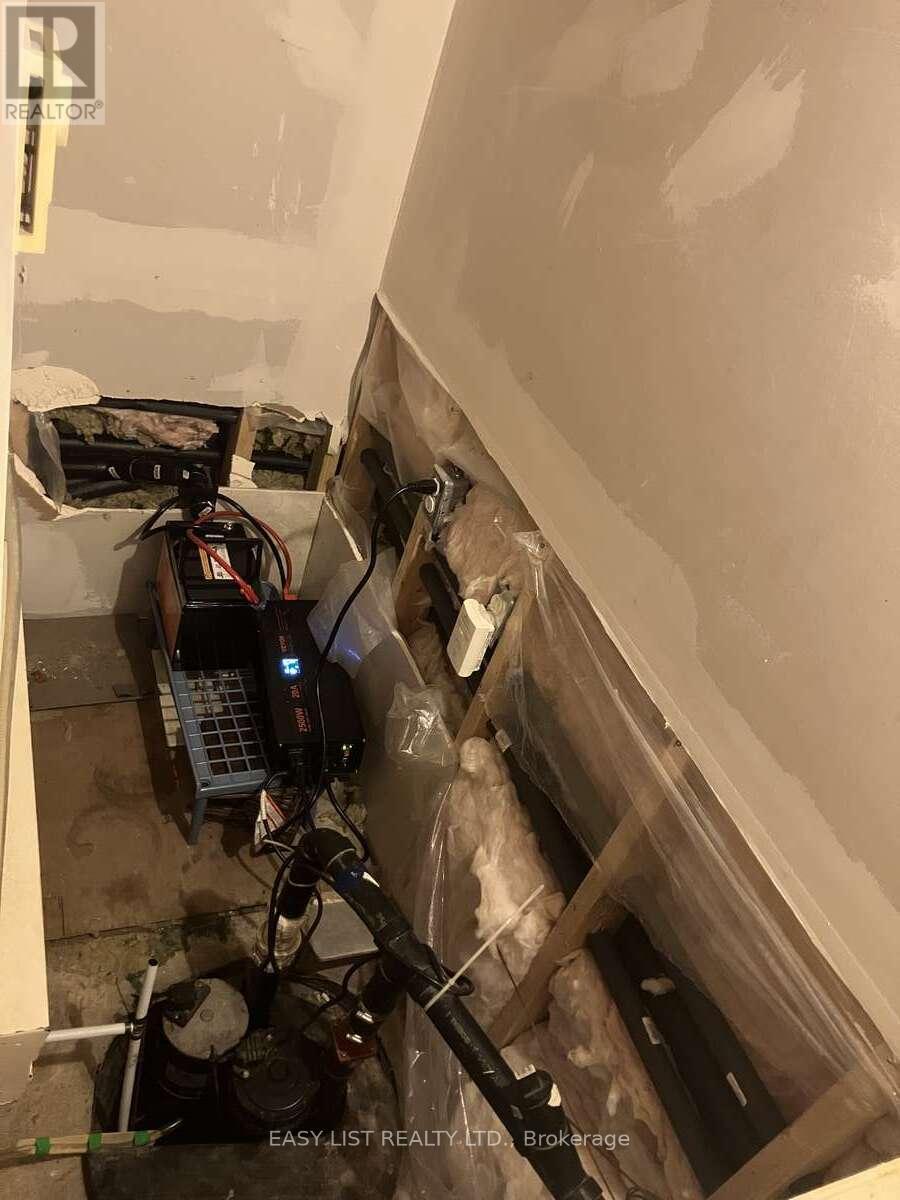 271 Mcarthur Avenue, Ottawa, ON - Indoor Photo Showing Other Room