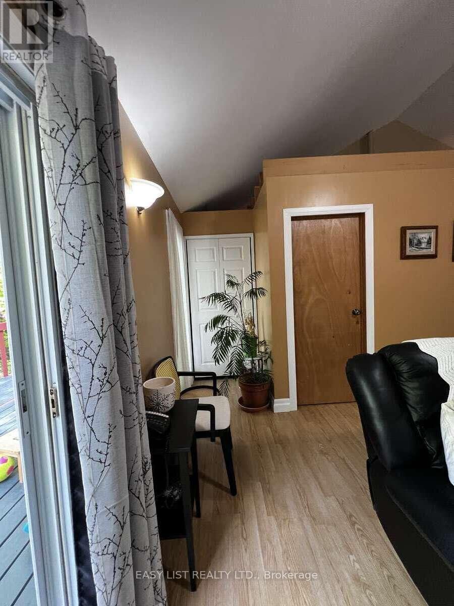 2135 Champlain Road, Tiny, ON - Indoor Photo Showing Other Room