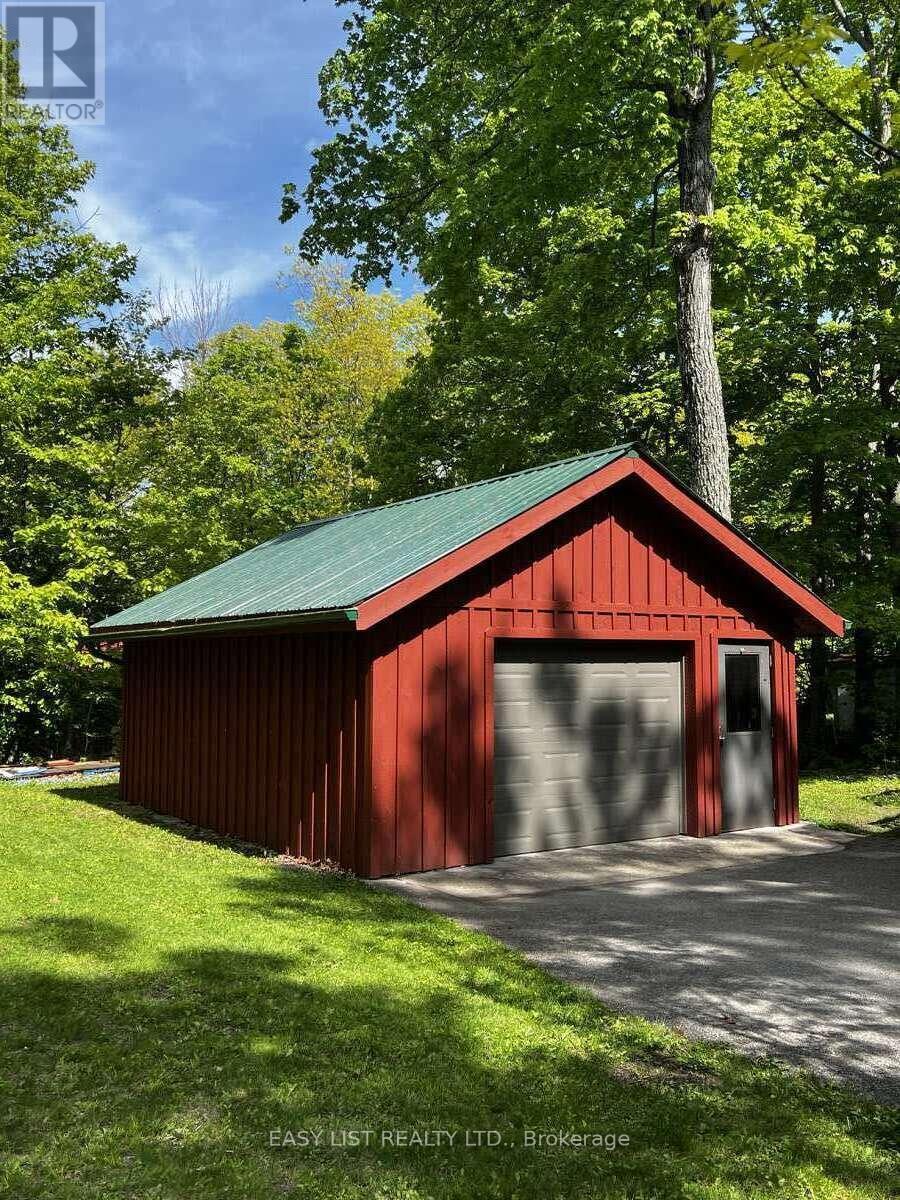 2135 Champlain Road, Tiny, ON - Outdoor